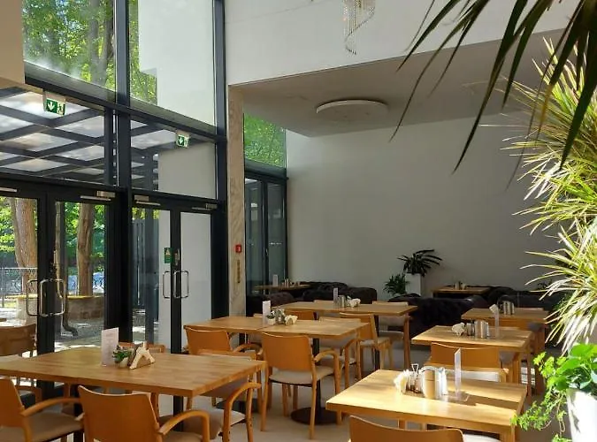 Gartenhotel Altmannsdorf Otel