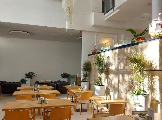 Otel Gartenhotel Altmannsdorf