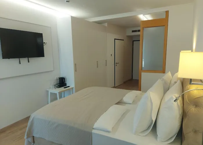 Gartenhotel Altmannsdorf Otel 4*