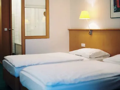 Otel Gartenhotel Altmannsdorf