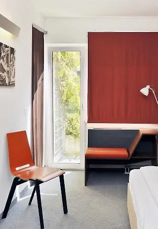 Gartenhotel Altmannsdorf Otel 4*