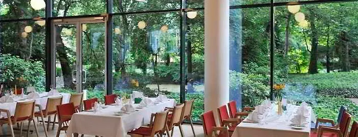 Gartenhotel Altmannsdorf Otel